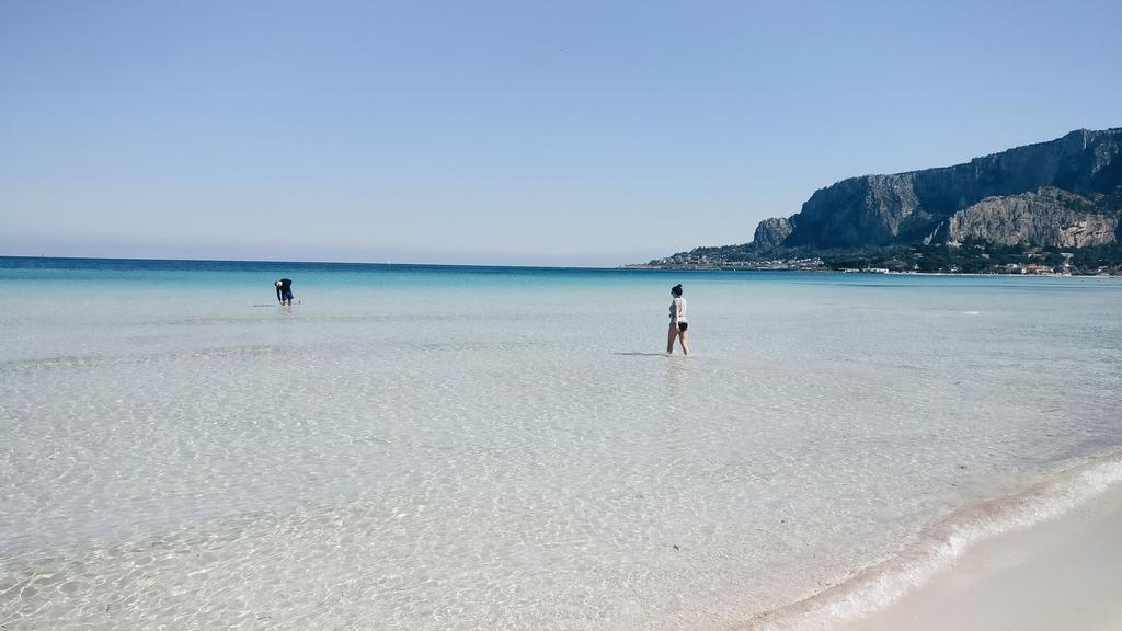 B&B Casa Chinaski Mondello Εξωτερικό φωτογραφία
